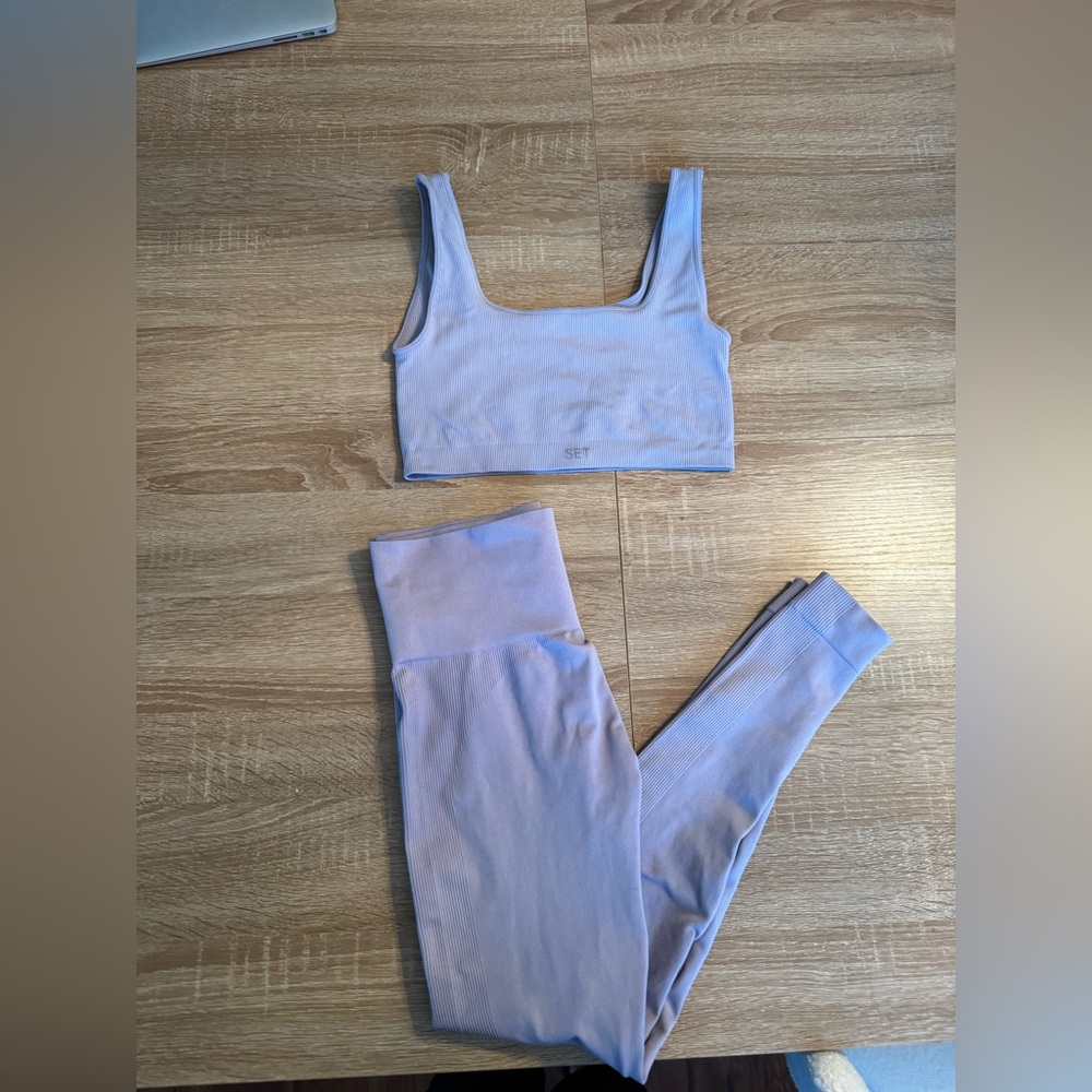 SET ACTIVE Sports Bra and Leggings Set- light purple